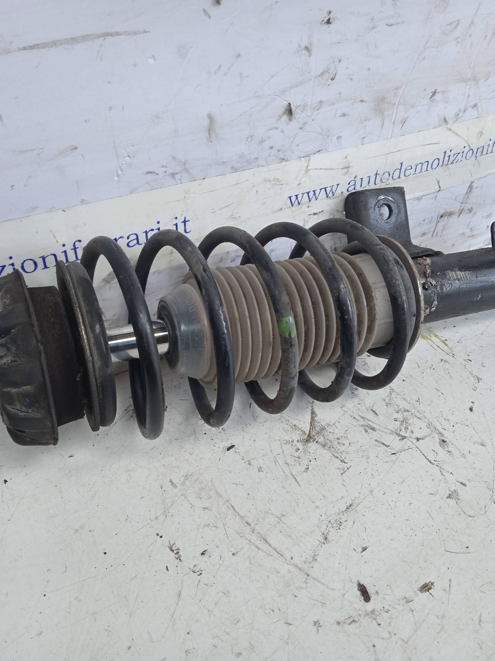 Ammortizzatore ant. dx.